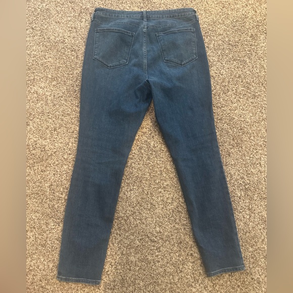 Women's Old Navy Jeans - Picture 2 of 3